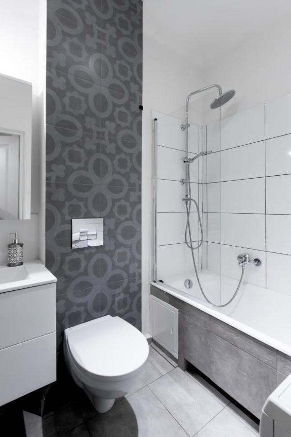 Clicktheflat Avenue Place Apart Rooms Warschau Buitenkant foto